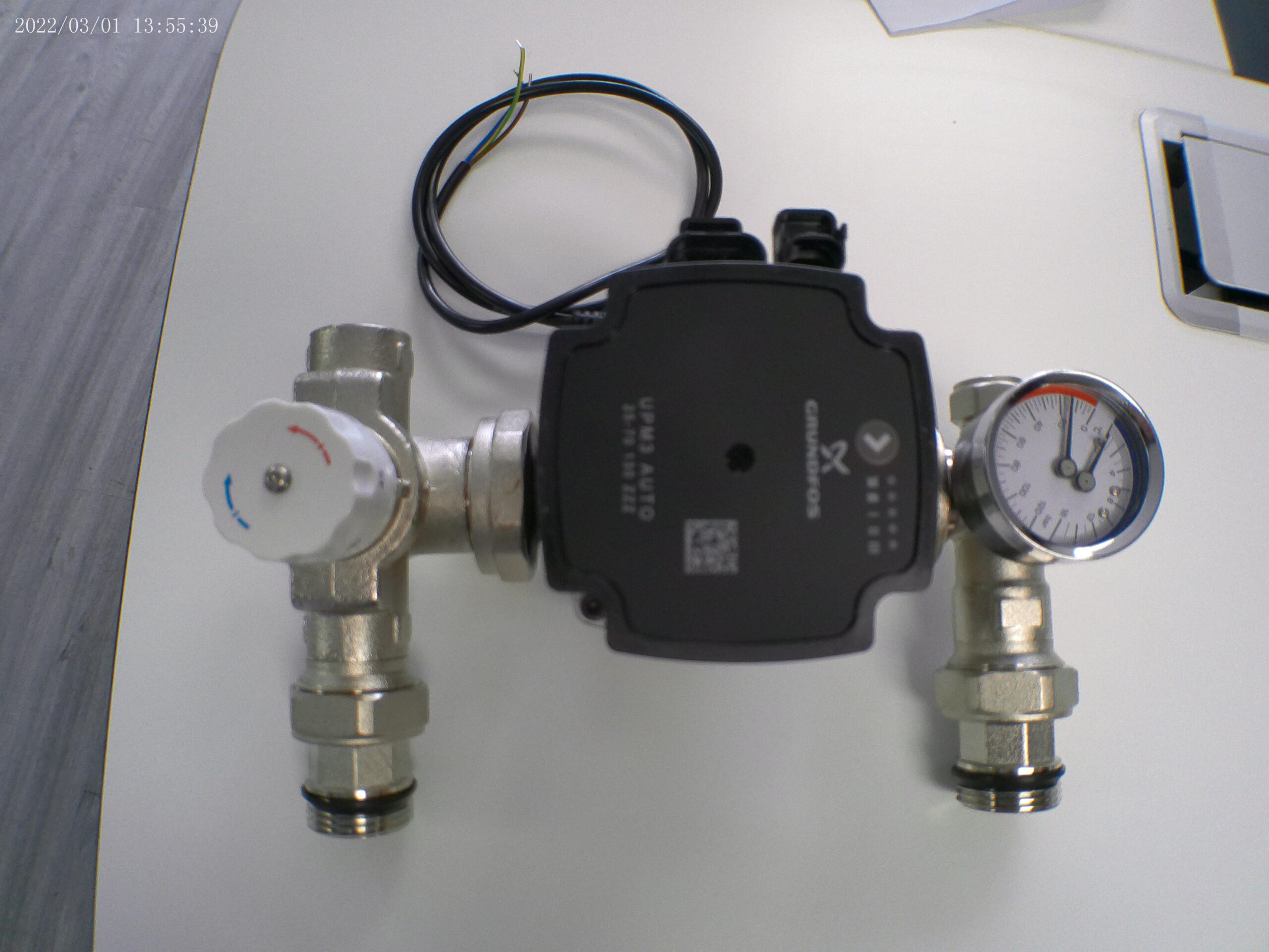 Manifold Pump Set Blending Valve with Grundfos Water Pump East